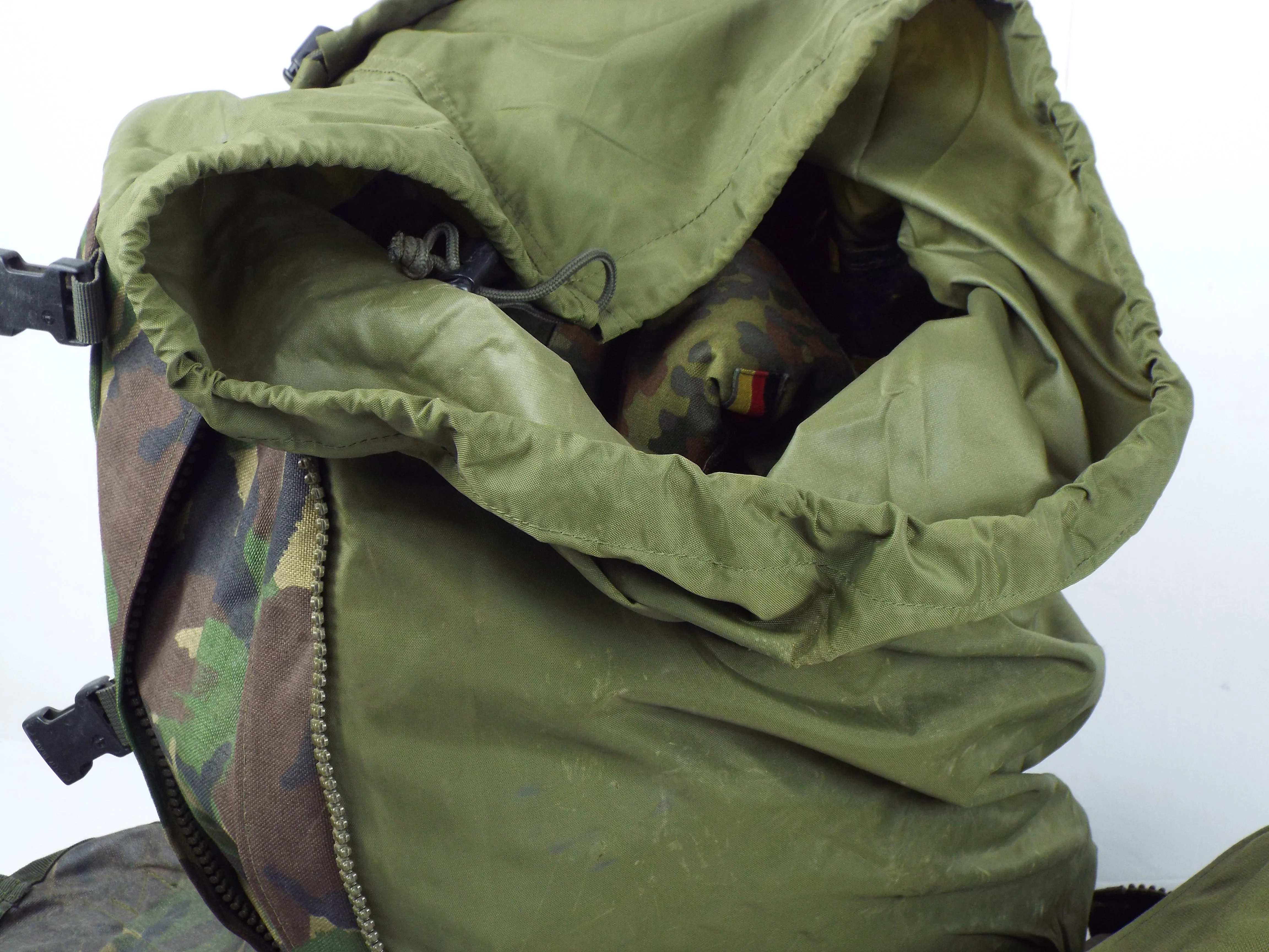 British Army - Woodland DPM 30 litre - Bergen rucksack - radio back pack