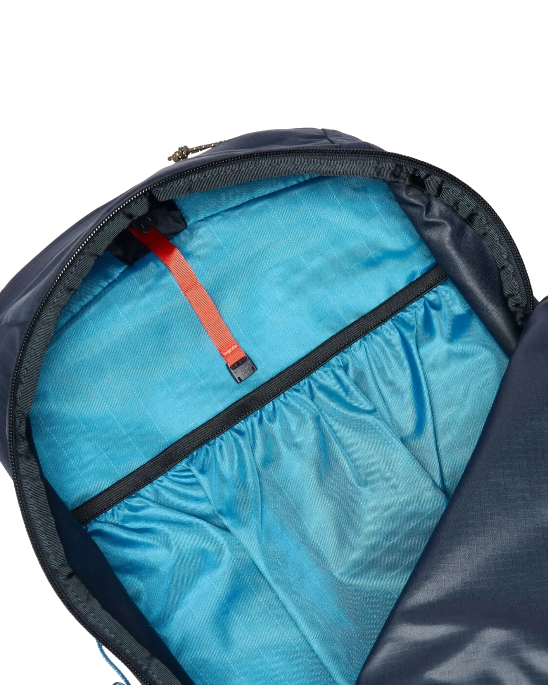 Elqui 24L Backpack in Carbon