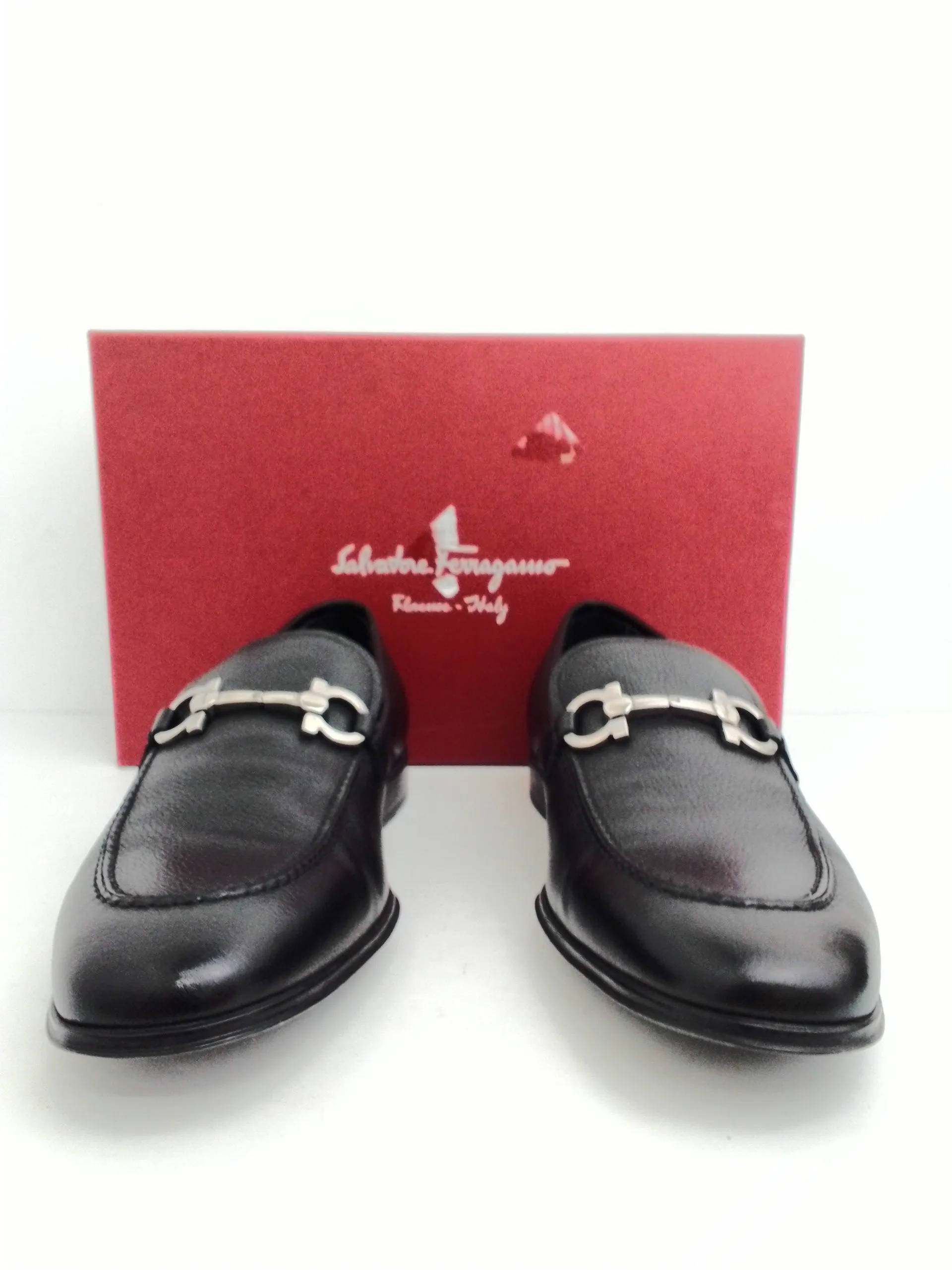 Salvatore Ferragamo Men's Flori Black Pebble Calf Leather Size 9.5 D