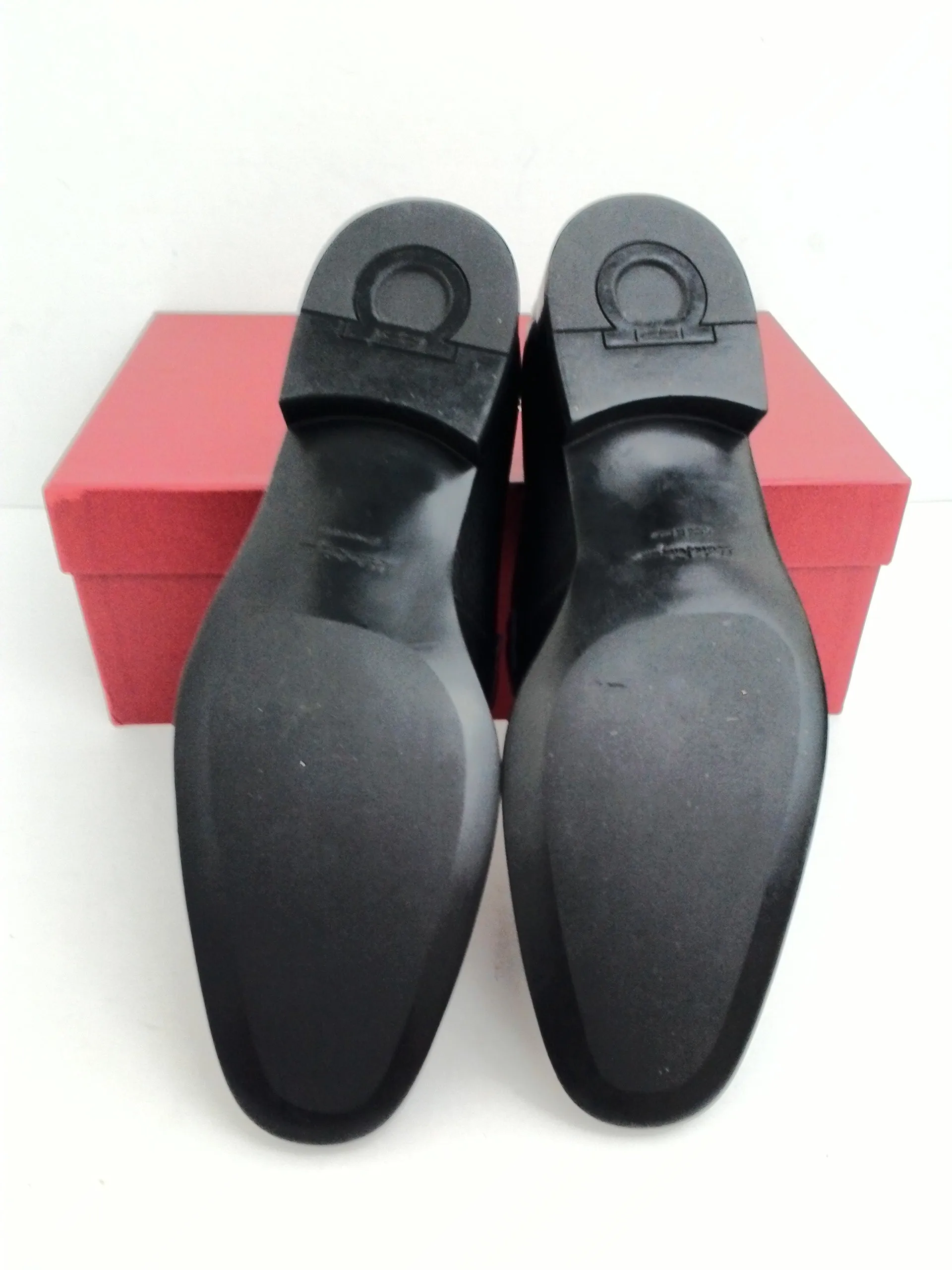 Salvatore Ferragamo Men's Flori Black Pebble Calf Leather Size 9.5 D